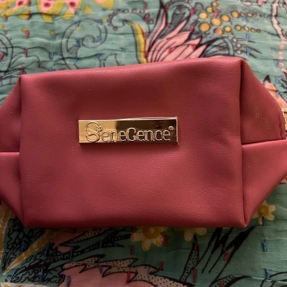 Senegence Sunday brunch. Marmalade & Mimosa with small pouch. Swatched only!